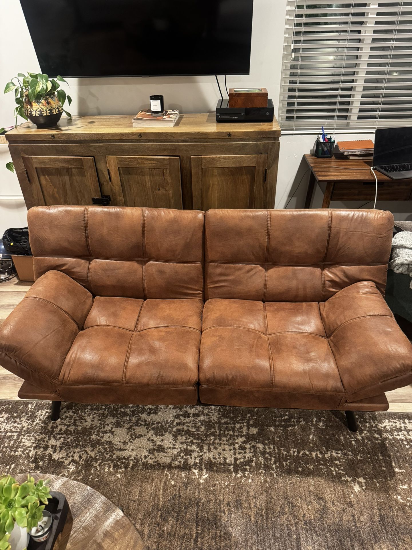 Adjustable Leather Couch/Fouton