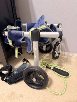 Dog wheelchair
