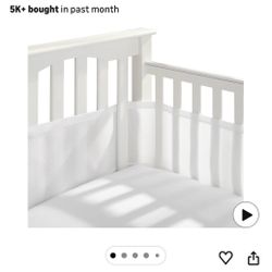 Breathable mesh liner for crib