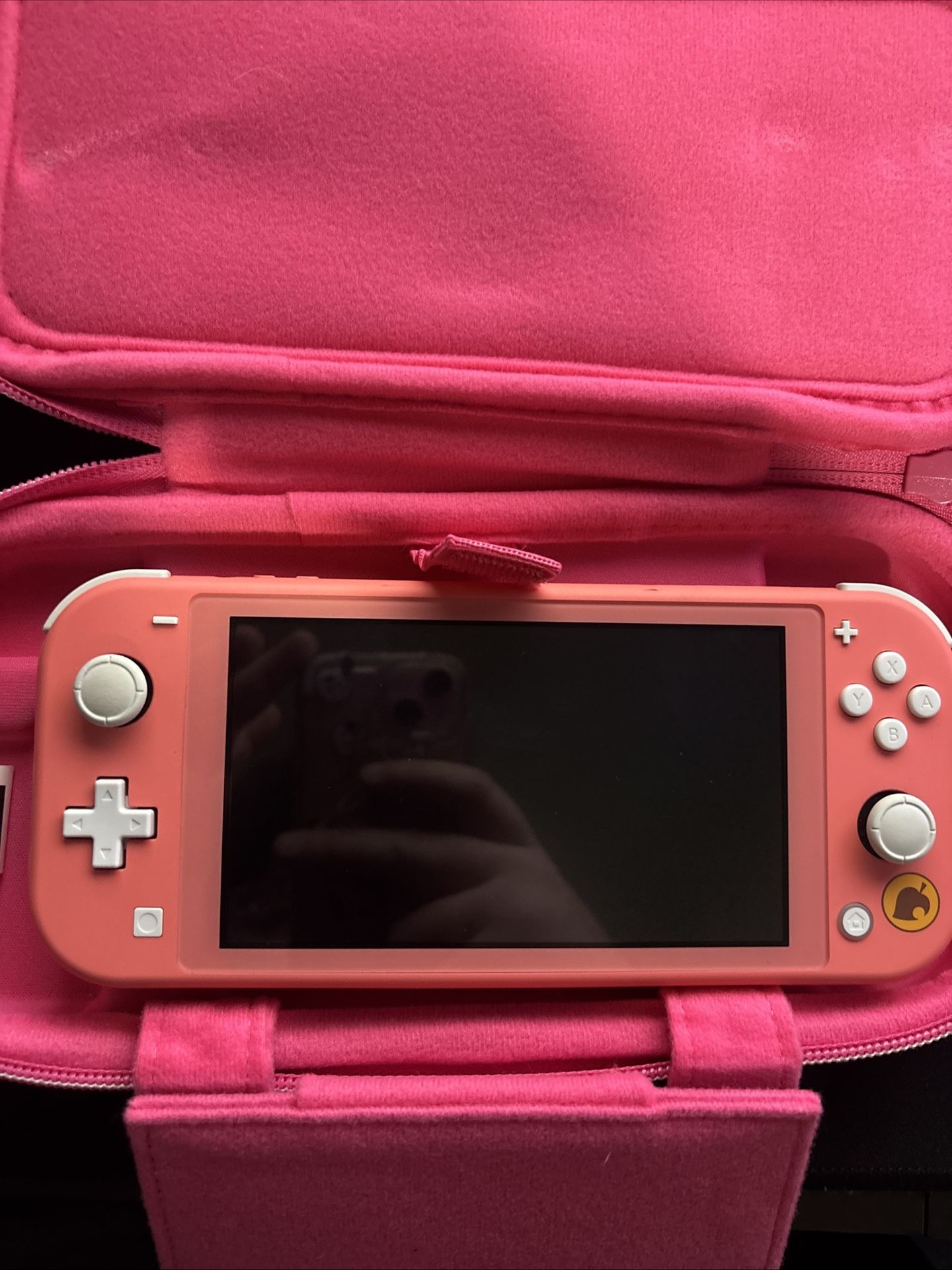Nintendo Switch Lite Animal Crossing Edition