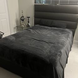 Queen Gray Bed Frame With Mattress 