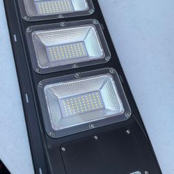 Solar Street Lights Outdoor 90W, Dusk to Dawn Security Light  Wireless Waterproof IP65 Security Lighting for Yard, Garage and Garden 