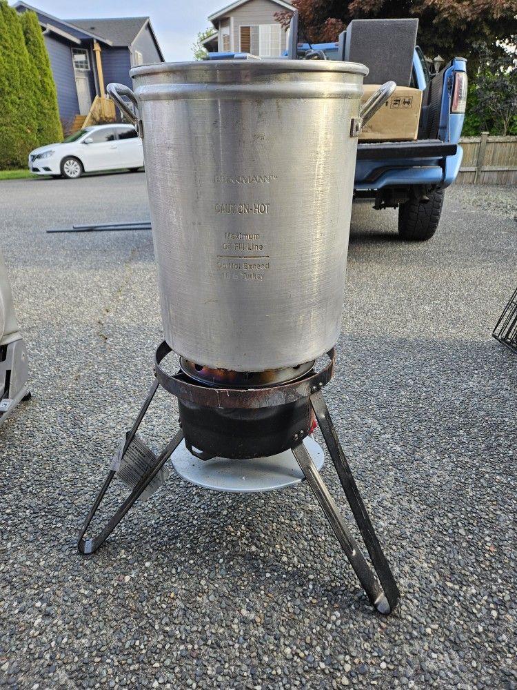 Turkey Fryer/ Crab Boil Pot Propane Stand