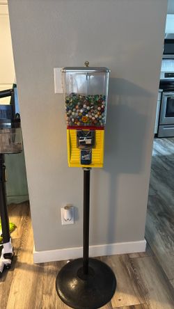 Gumball machine