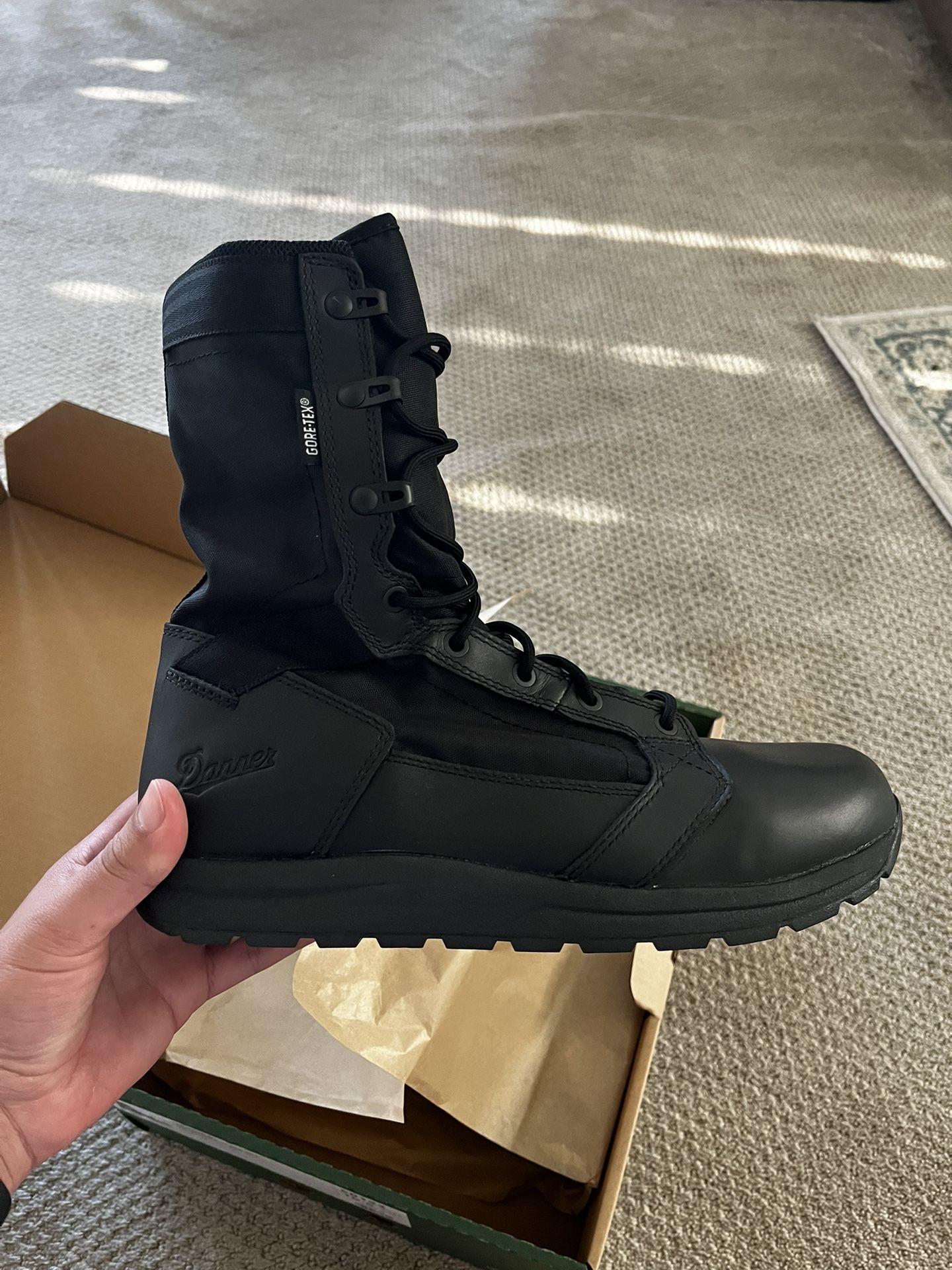 DANNER TACHYON 8” POLISHABLE BLACK GTX