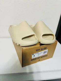 Adidas Yeezy slides size 8
