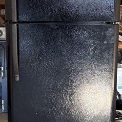 Black Fridge