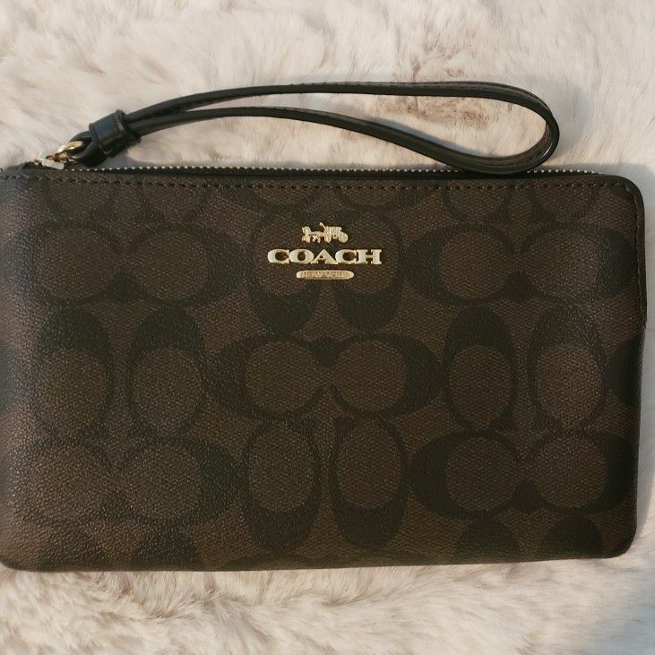 Authentic COACH WRISTLET WALLET