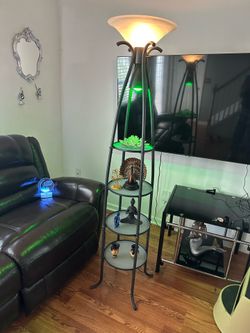Beautiful floor lamp 70”