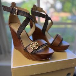 Wedge Sandal MK 