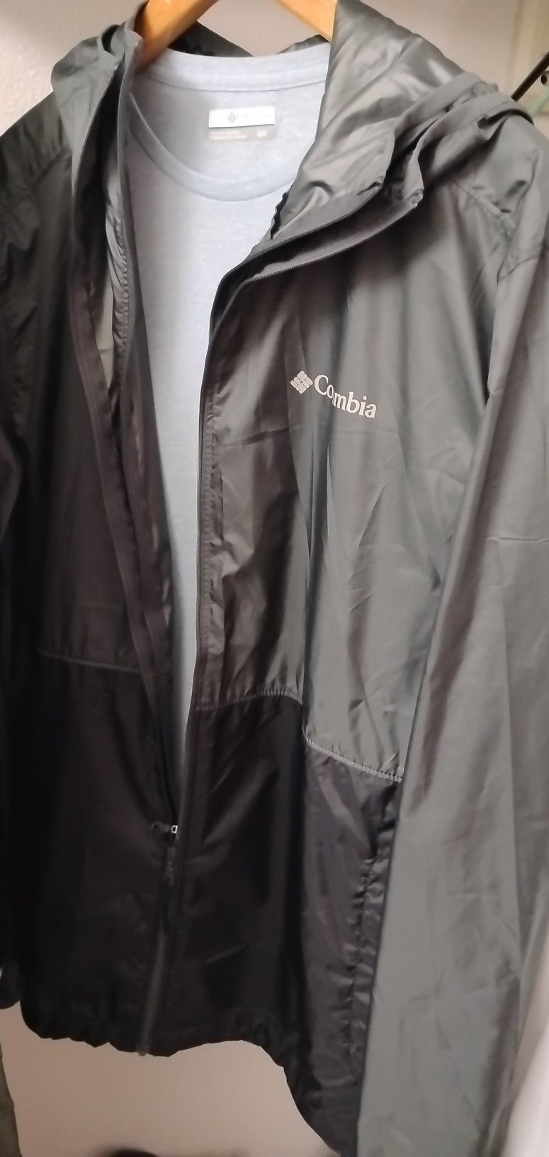 Columbia Windbreaker