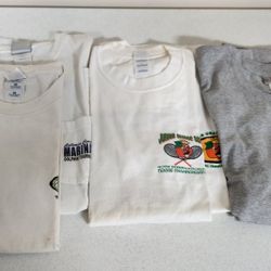 (5)- Vintage Teen/men's Short Sleeved, 1 is Long-Sleeved name brand sports T-Shirts. PRICE FOR ALL 5. New,USED. Cash 💸 only, please. Front Door P/U