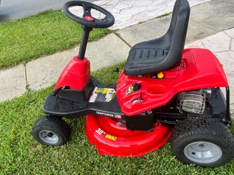 R110 30-in 10.5 -HP Single cylinder Gas Lawn tractor