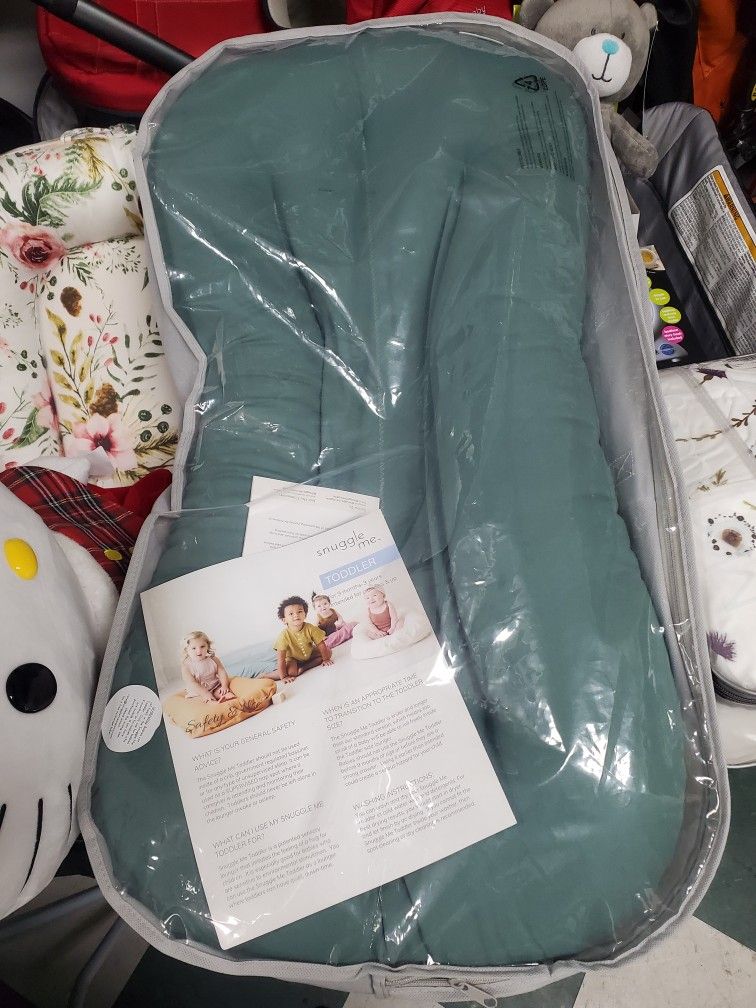 Snuggle Me Infant/ Toddler Lounger 