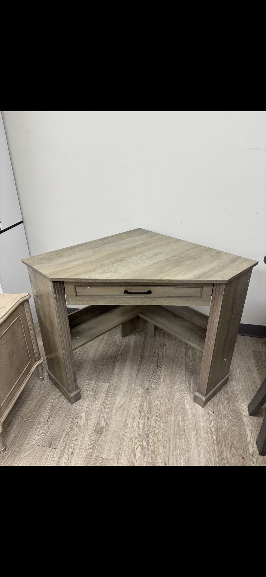 New wood corner computer desk