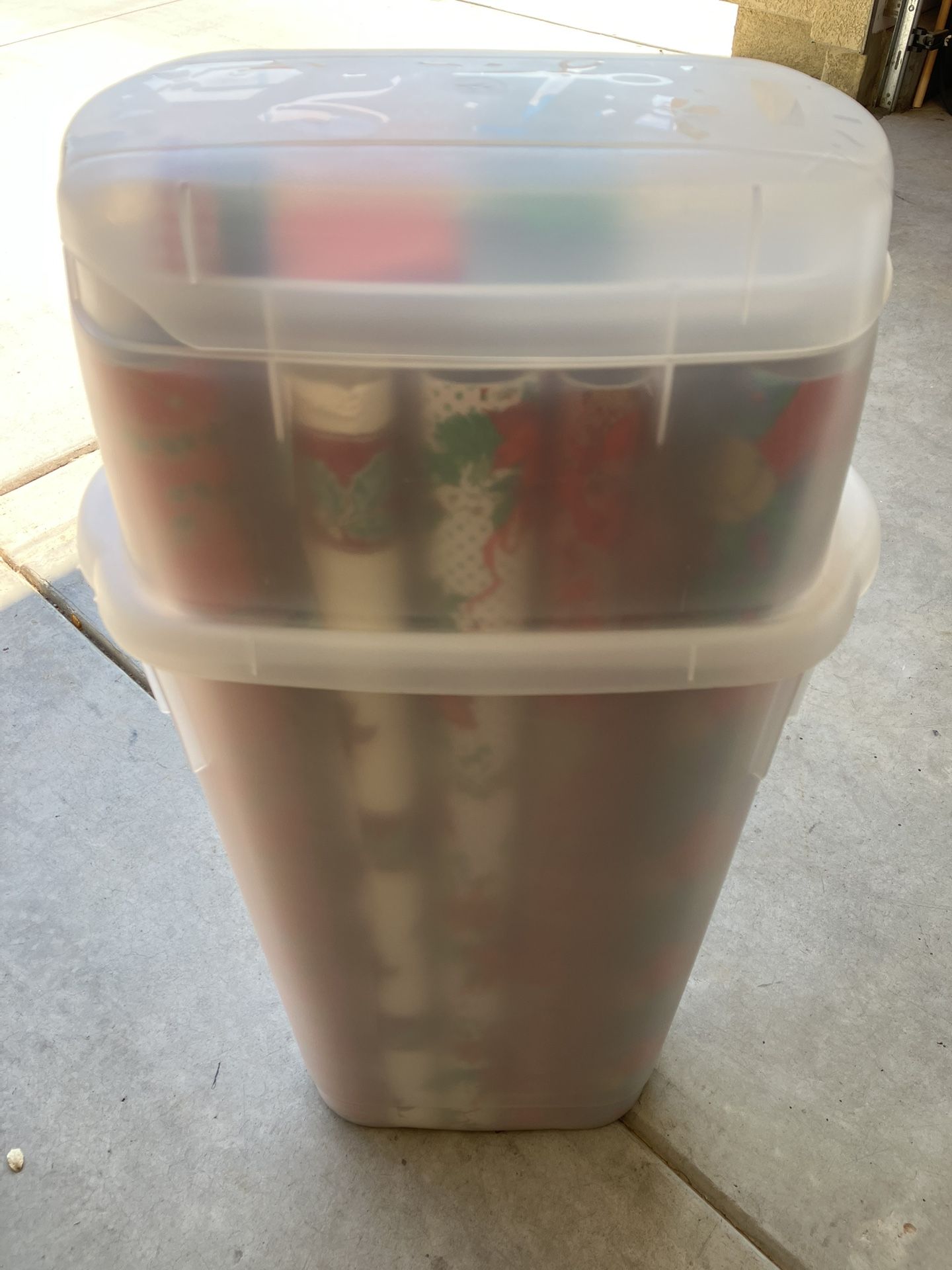 Rubbermaid Gift Wrap Storage Container