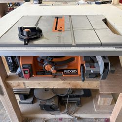 RIDGID Table Saw