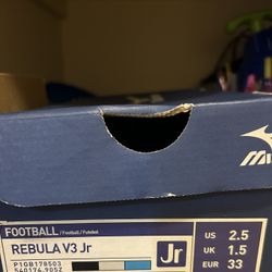 Mizuno Rebula V3 Jr Soccer Cleats – Size US 2.5 (EUR 33)