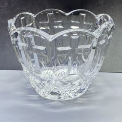 Gorgeous Fifth Avenue Vintage Lead Crystal Candy Bowl with Religious Cross Pattern 4" Tall. Mint Condition. 