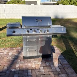 4 burner grill with side burner
