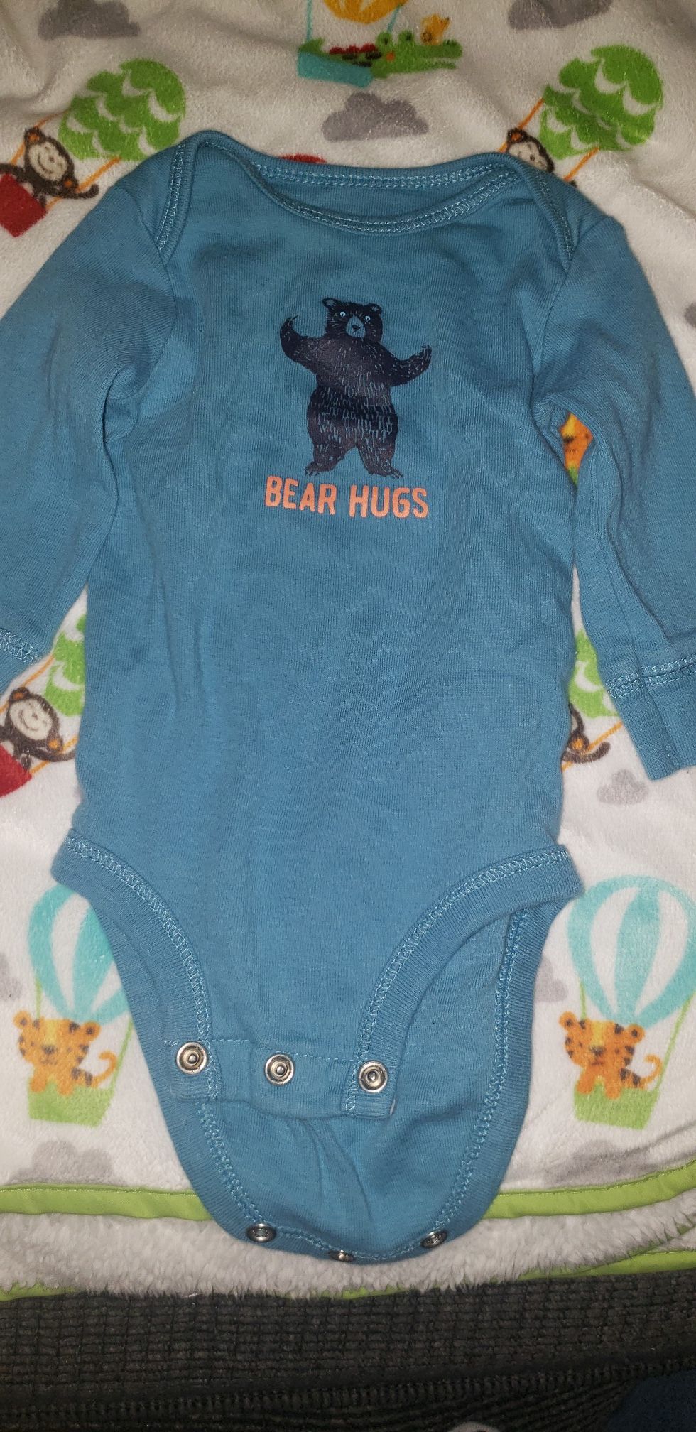 Warm clothes 0 to 3 mo.