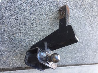 Heavy duty tow hitch