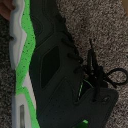 JORDAN’S , Green And black , Size 5.5-6