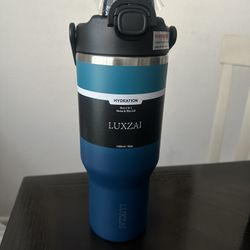 Luxzai 32 oz Insulated Water Bottle – Straw & Flip Lid (2-in-1)