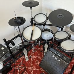 Roland TD50KS Drum Kit + PM200 Amp + Cases