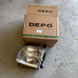 Right Headlight Housing For 2002 Toyota Sequoia