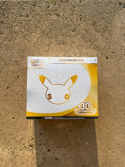Pokemon 30th Anniversary Elite Trainer Box