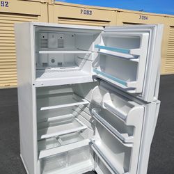 Whirlpool refrigerator 28" W  62 1/2 " excellent working condition