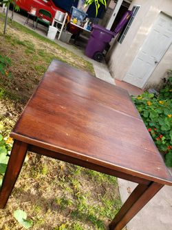 Vendo Mesa Para Comedor Usado .