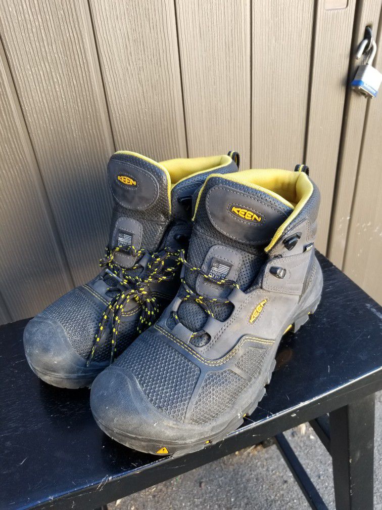 Keen Boots Carbon Fiber Toes SZ 9.5