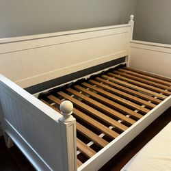 Wood Daybed With trundle Bed