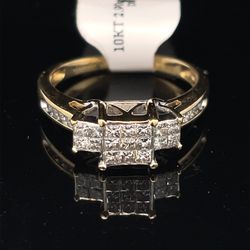 10KT Yellow Gold Diamond Ring 2.90g Size 7 174621