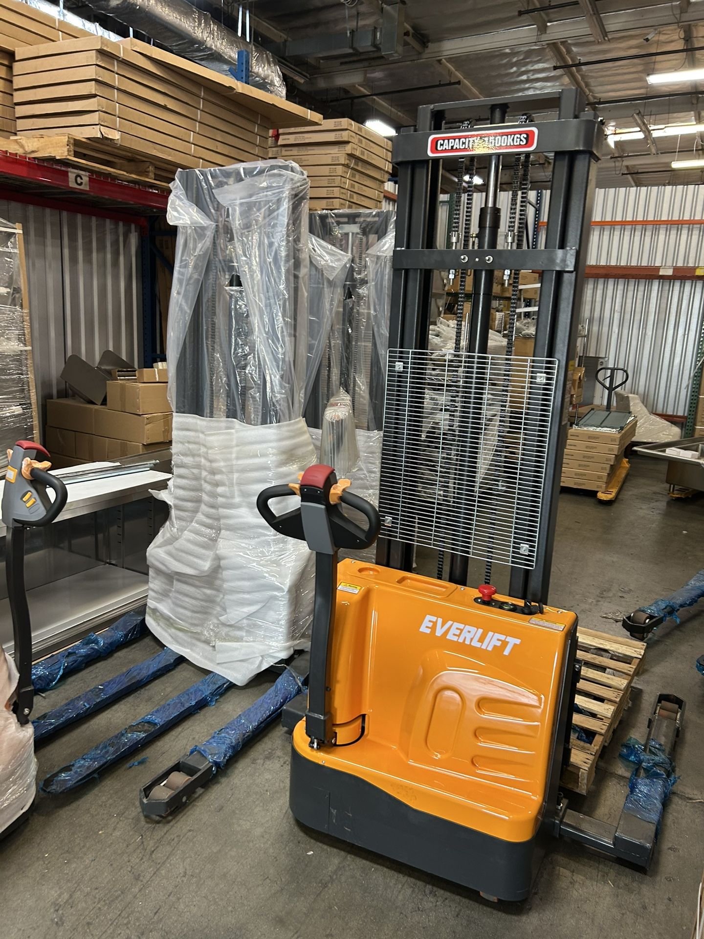 New Forklift Pallet Stacker Fully Electric