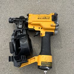 Dewalt  Roofing Nail Gun