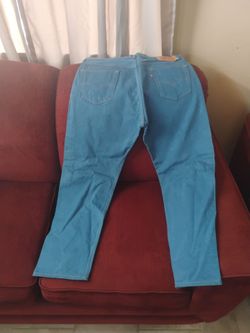 Light blue Levi jeans 501