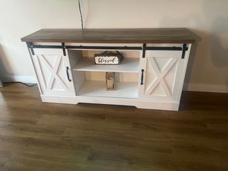 White farmhouse entertainment center