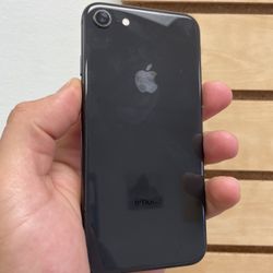 Iphone 8 Unlocked / 64 Gb