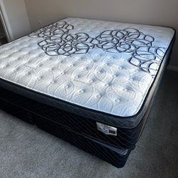 🟪queen Size Pillow Top Mattress 12" Thick