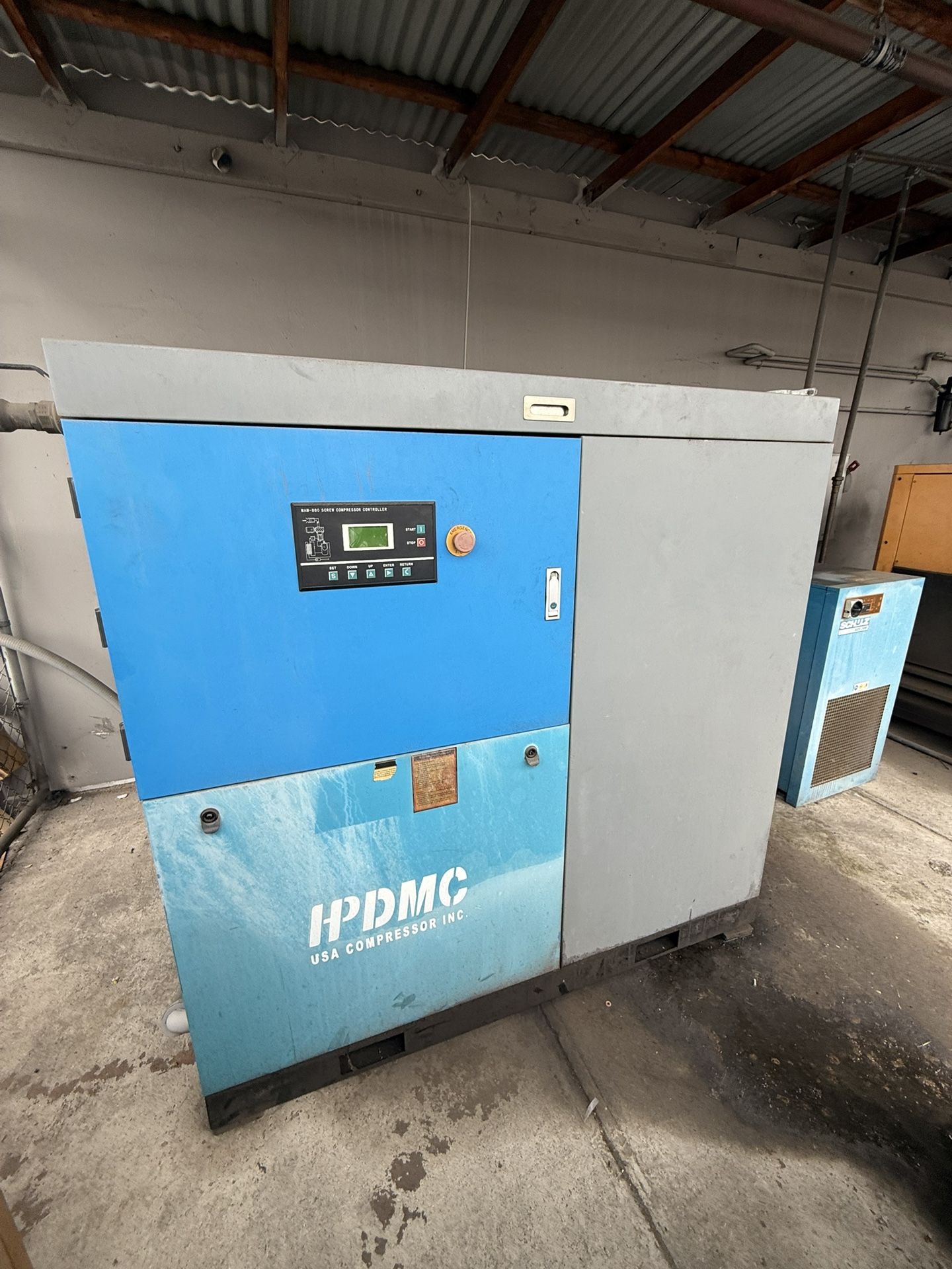 Air compressor