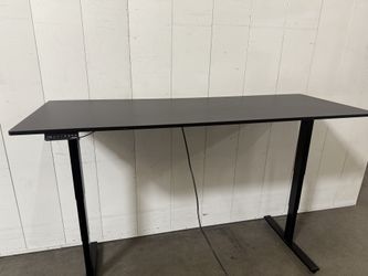 UPLIFT DESK