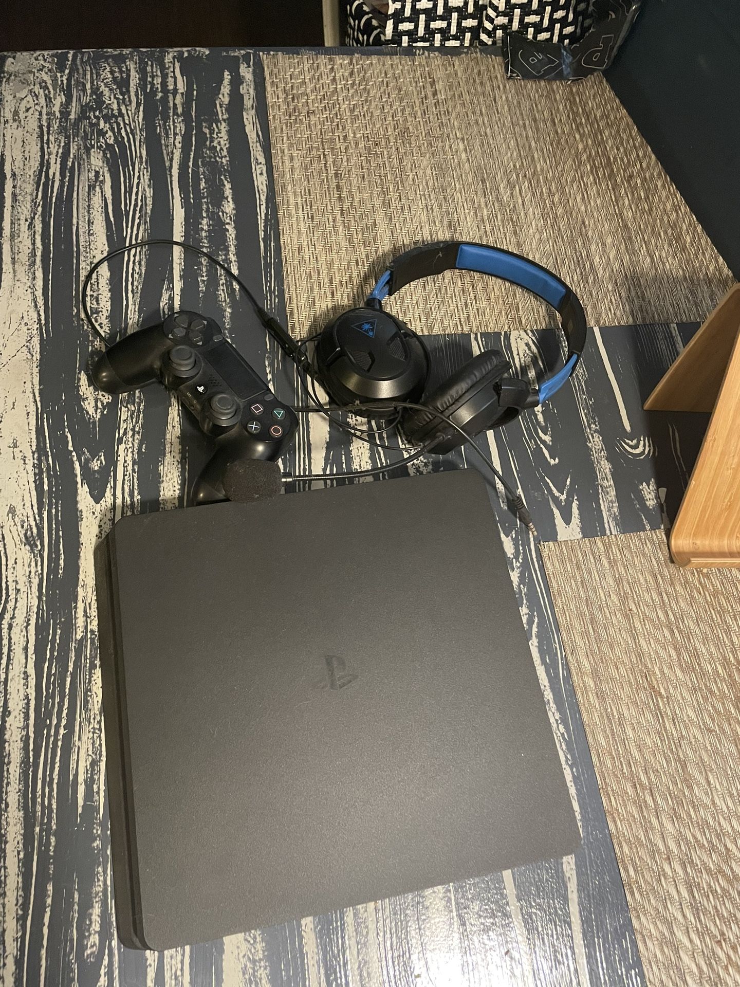 PS4 Slim 1TB