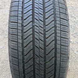 Bridgestone 275/45/21  (1) Tire