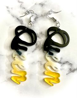 Queen Love Earrings 