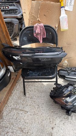 Crv headlight 2024 perfect condition