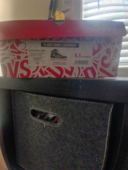 Dvs women's skate shoe