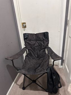 Folding camping chair